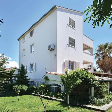 Pet Friendly In With Kitchen * Split