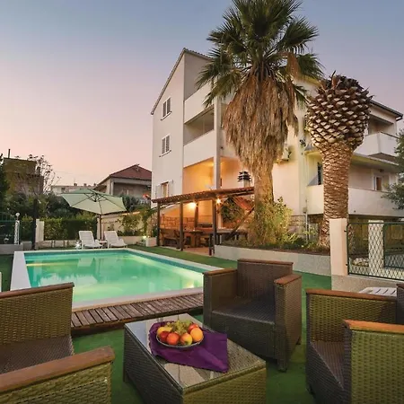 Three-bedroom In Appartement Split